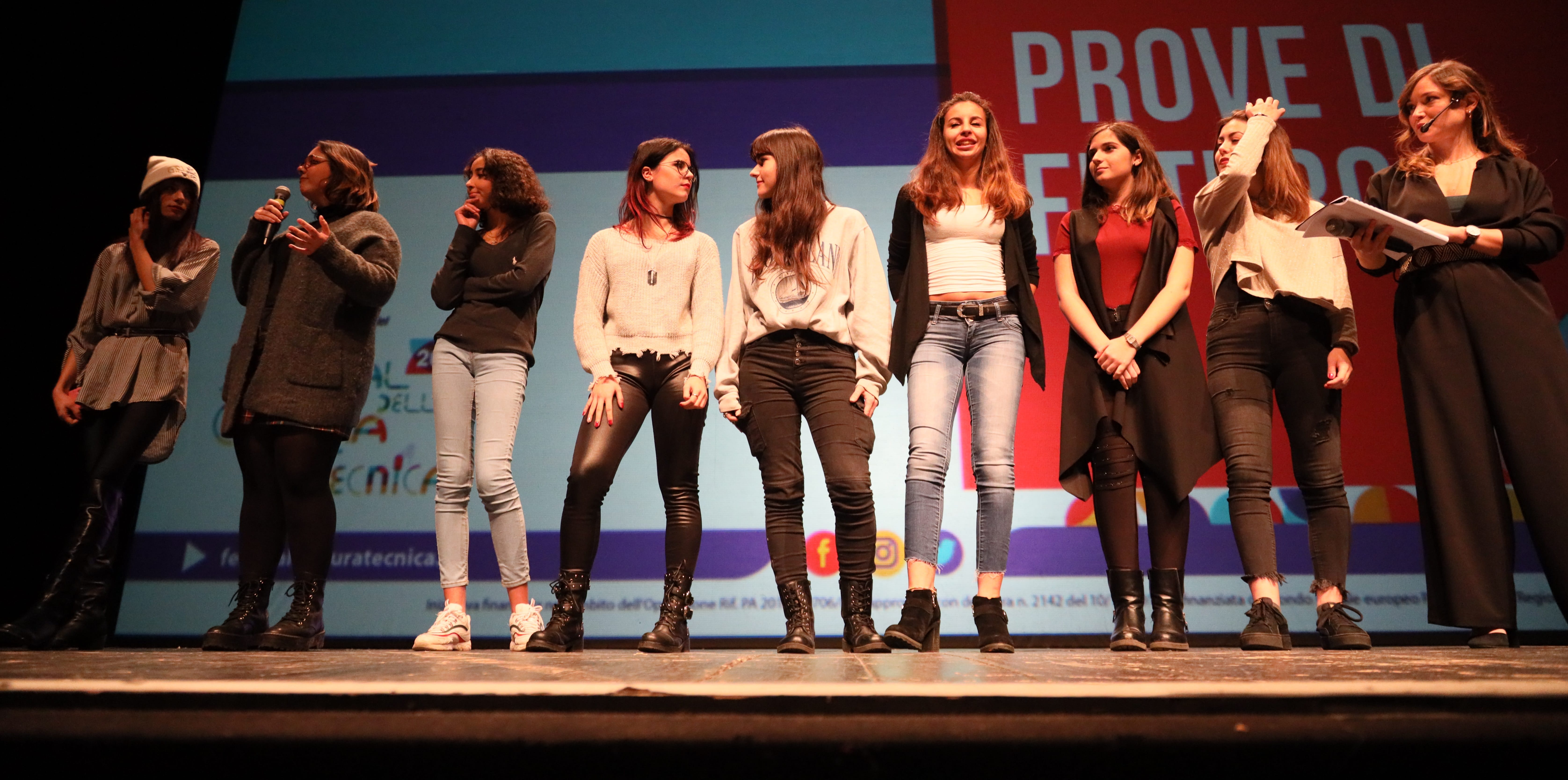 “Technoragazze: Prove di futuro”, al Teatro Celebrazioni scoppia la passione per le materie STEAM